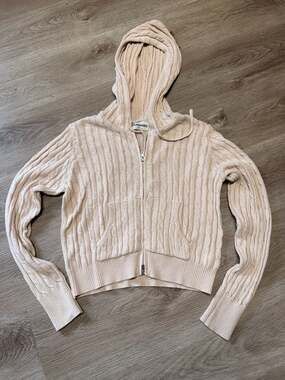No Boundaries Women's Cable Knit Full Zip Hoodie Sweater, Beige
